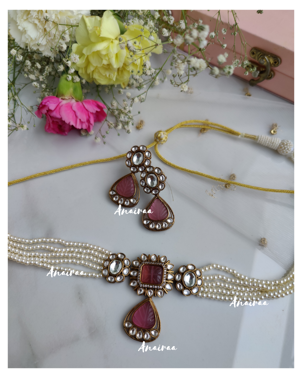 Pink carving stone choker set