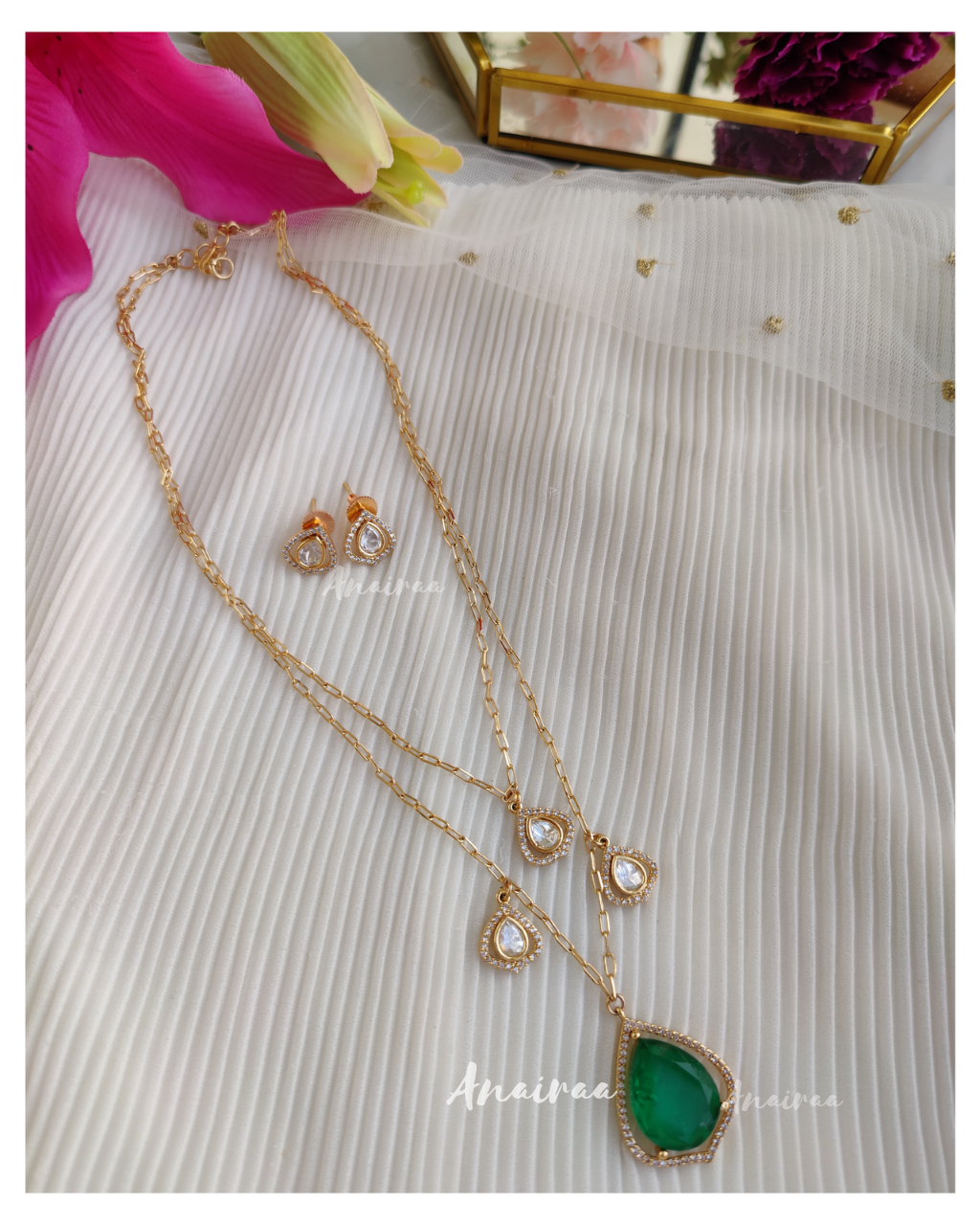 Polki emerald pendant set
