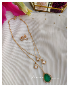 Polki emerald pendant set