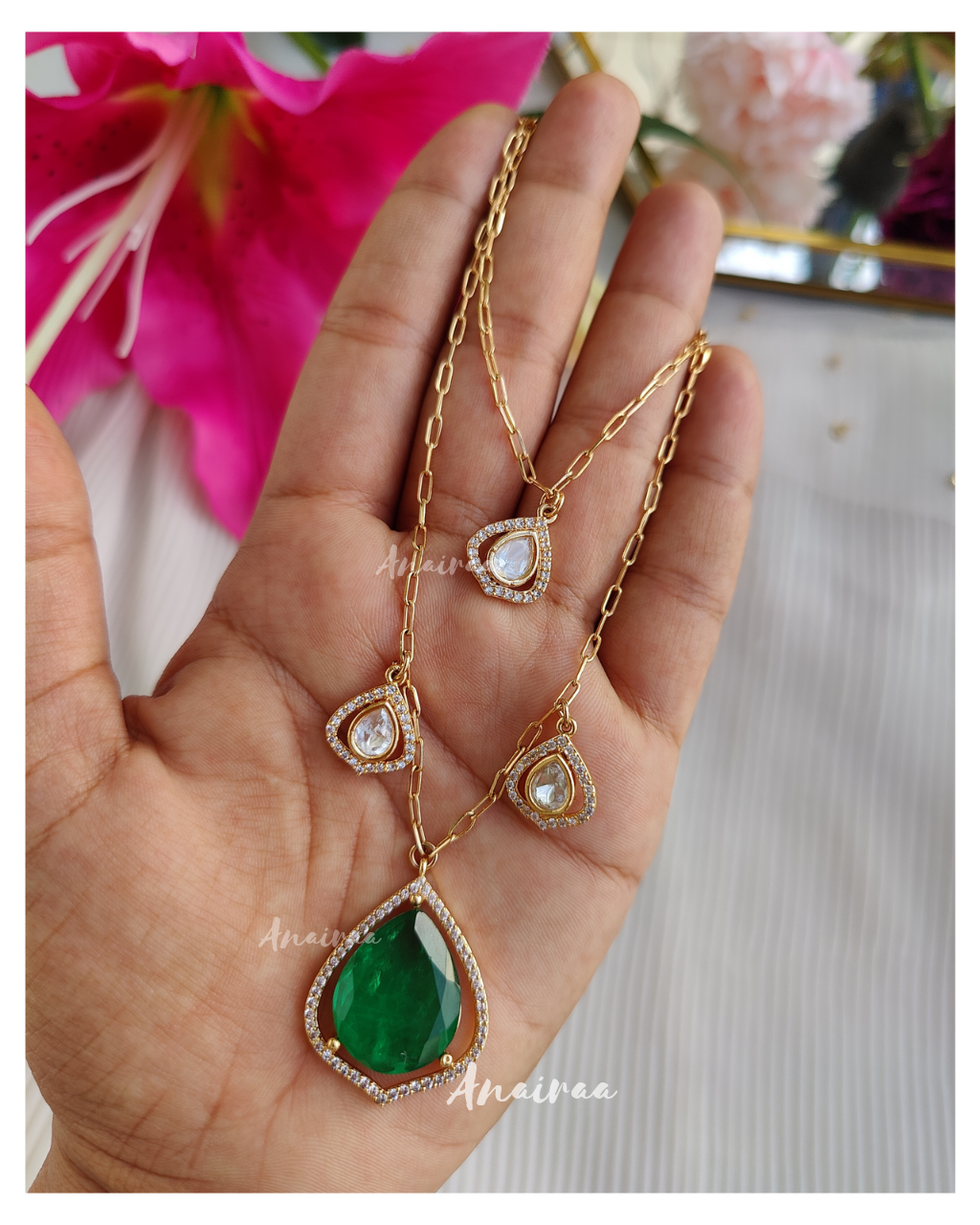 Polki emerald pendant set