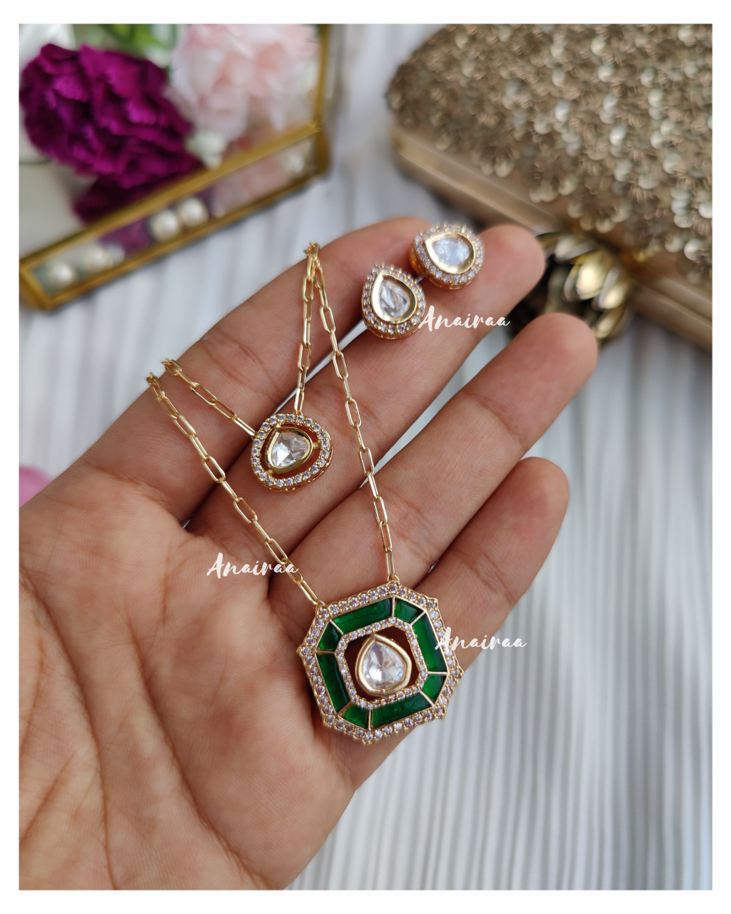 Emerald polki pendant set