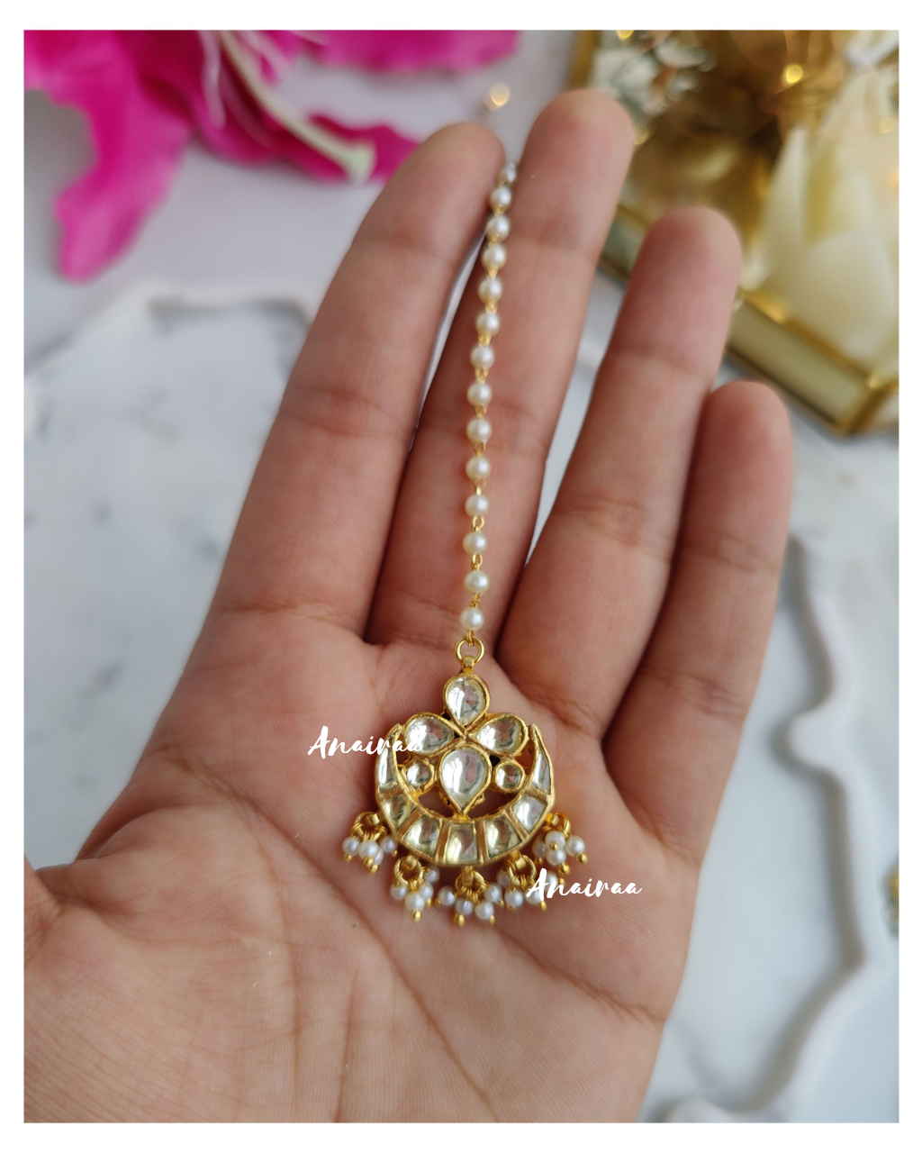 pretty small sized maangtika