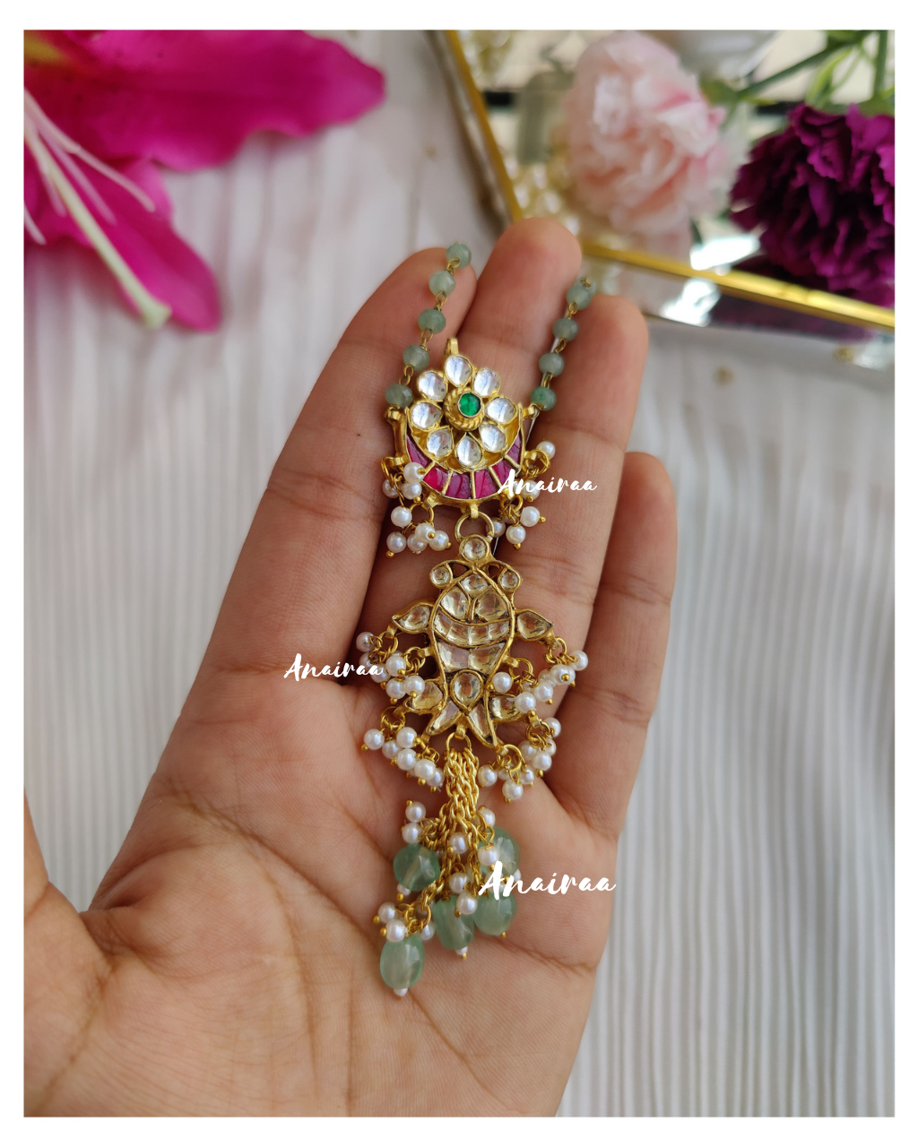 Paachi kundan pendant