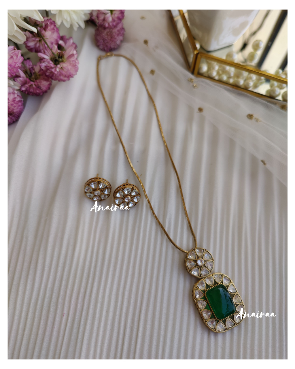 Polki emerald pendant set