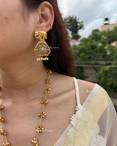 Kadi kundan pendant set with ghungroo chain