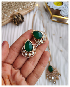 Emerald doublet pendant set