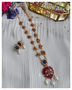 Kadi kundan pendant set with ghungroo chain