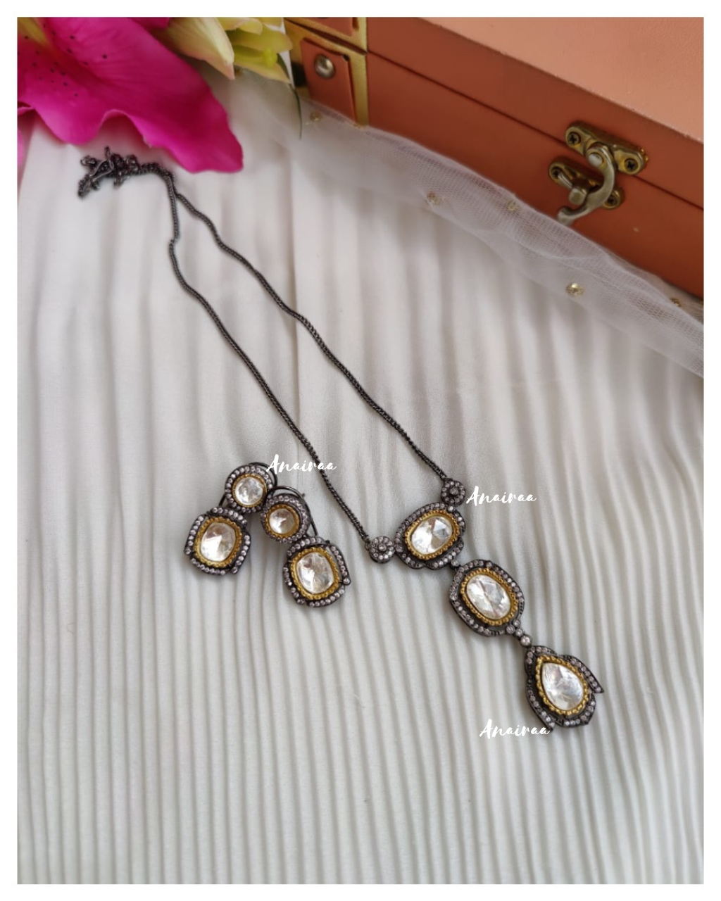 Statement polki pendant set