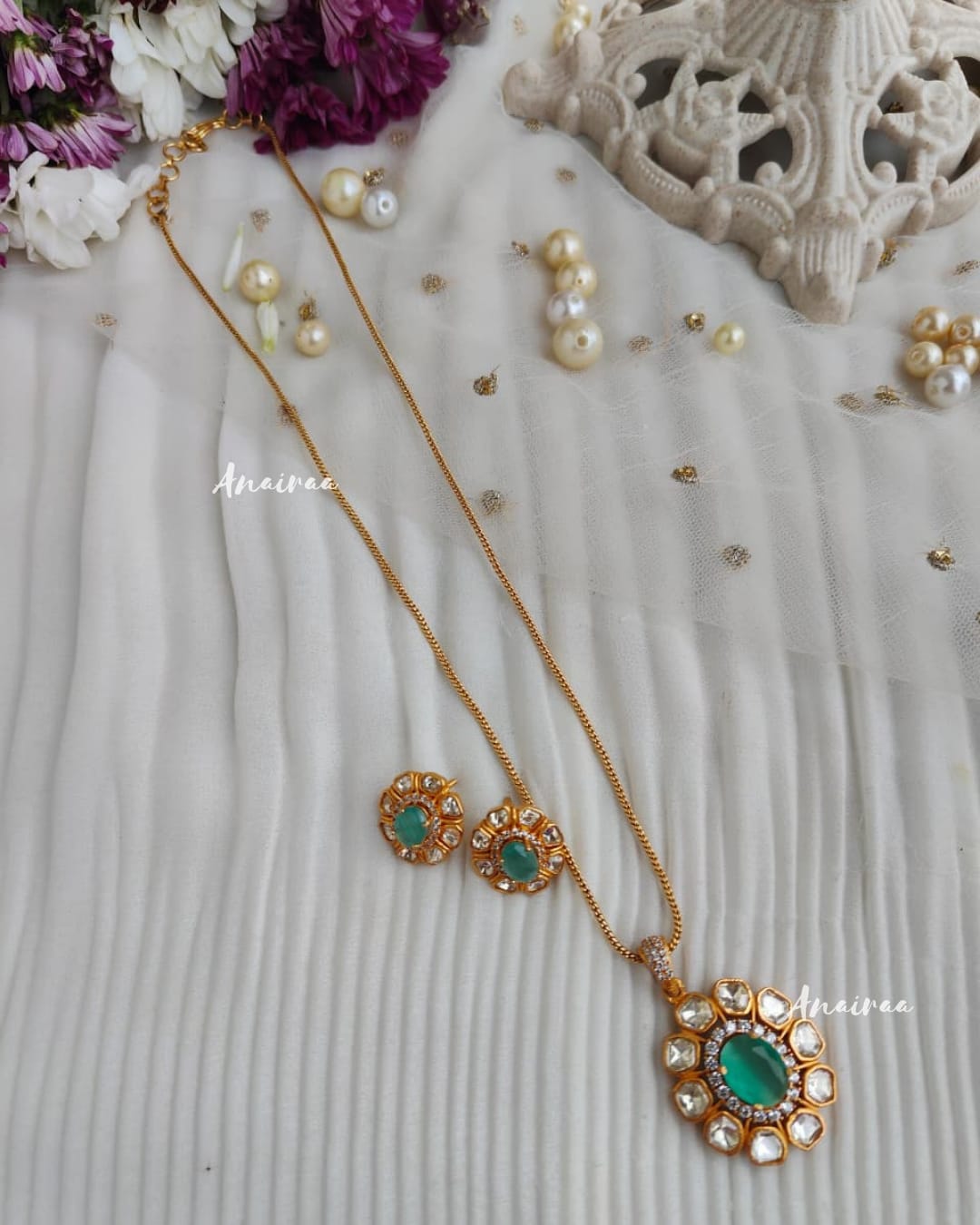 Moissanite rama green pendant set