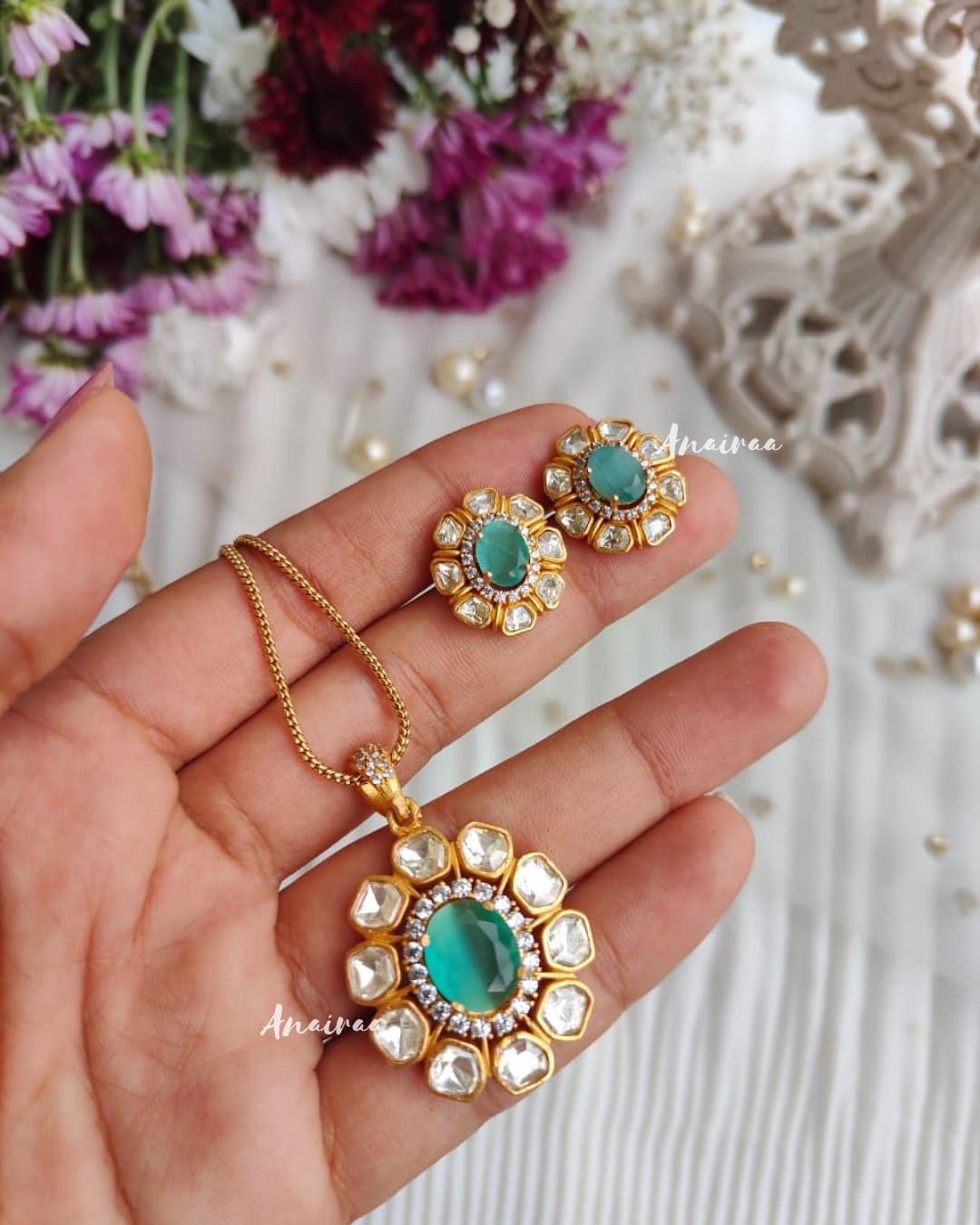 Moissanite rama green pendant set