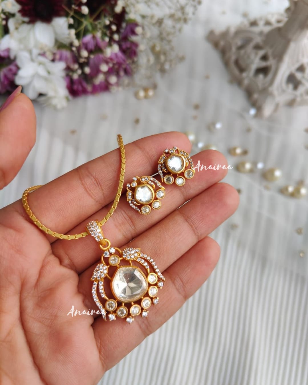 Moissanite pendant set