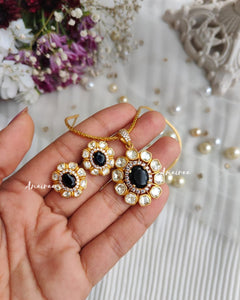 Moissanite black pendant set