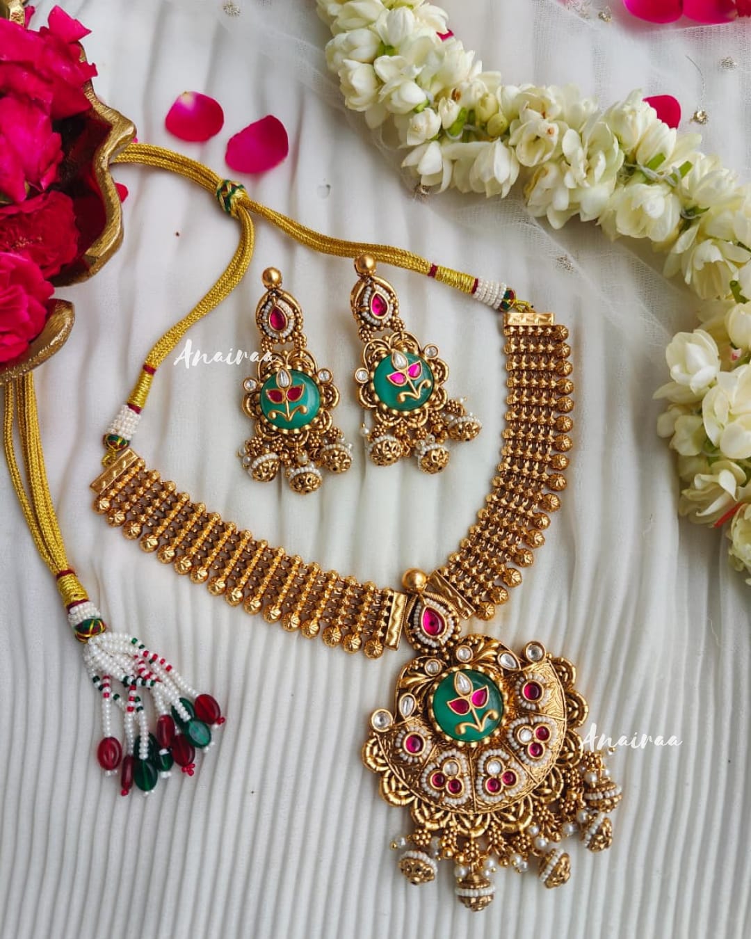 Antique necklace ser