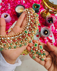 Shaoli paachi kundan choker set