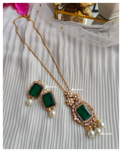 Emerald doubled pendant set