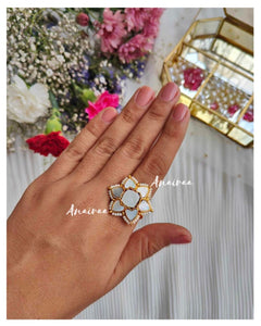 Mop flower ring