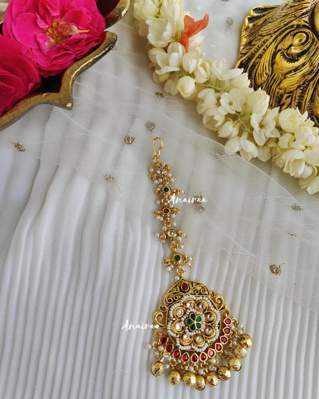 Multi color kundan maangtikka