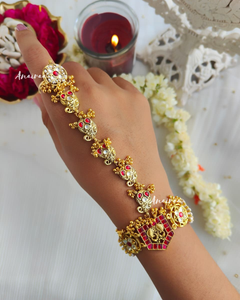 Paachi kundan hathphool