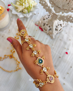 Antique hathphool