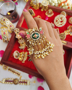 Heritage paachi kundan ring