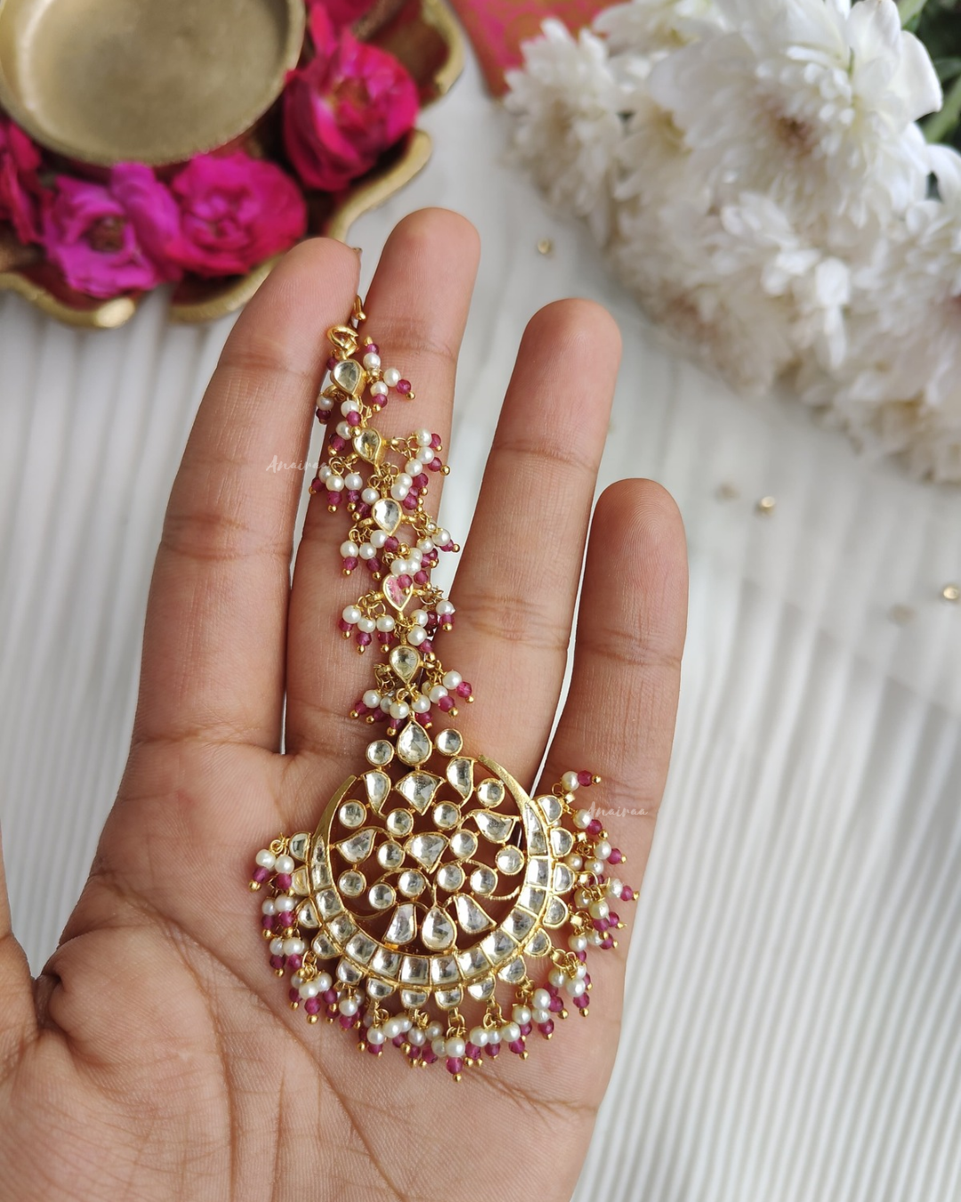 Paachi kundan mangtikka