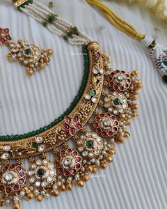 Aadhvita Antique Hasli set
