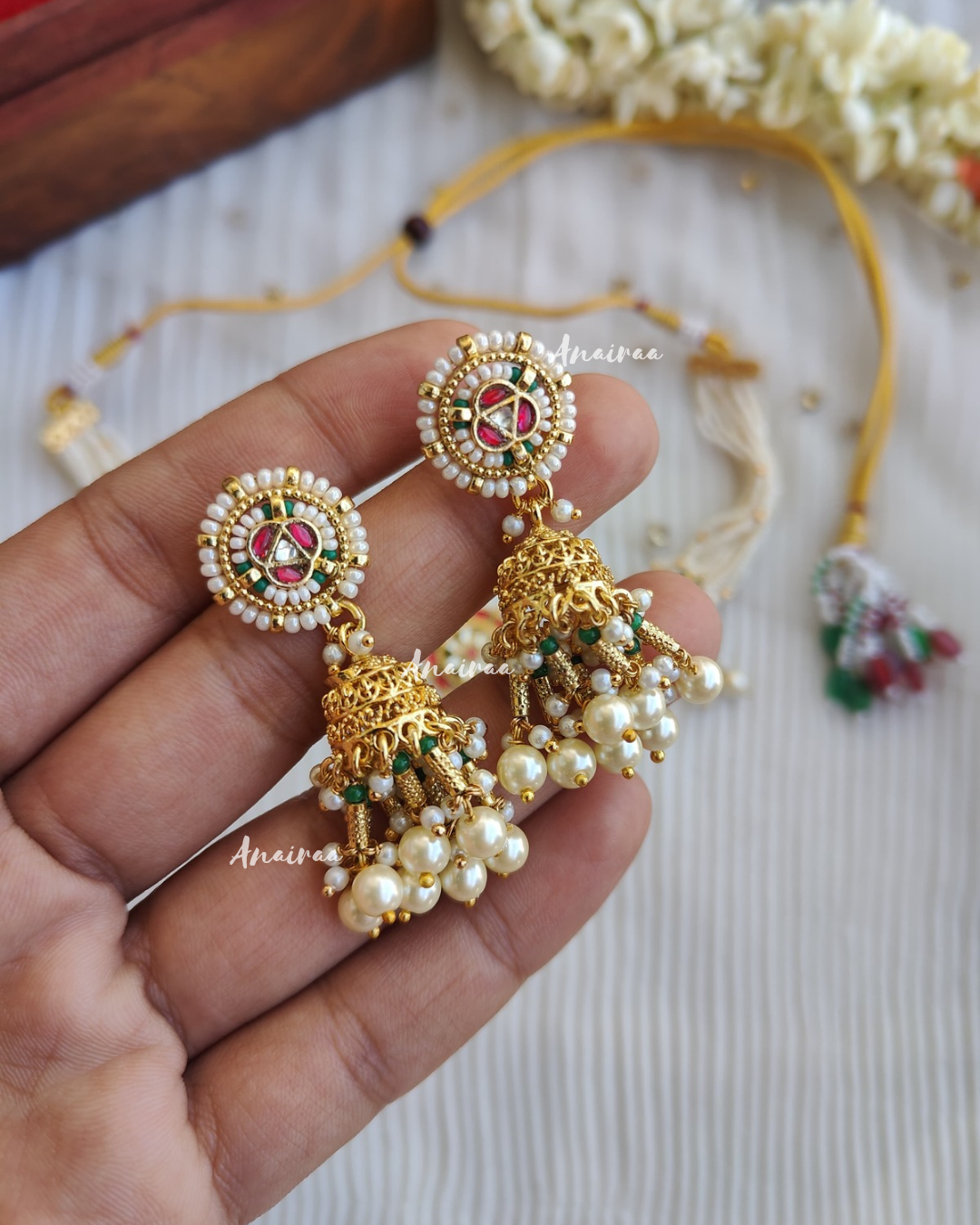 Tanmaya Kundan choker & bracelet combo