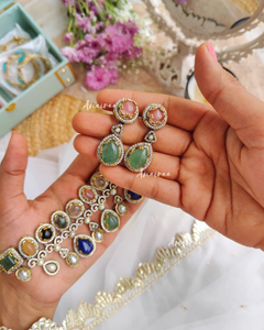 Tanisha Victorian choker set