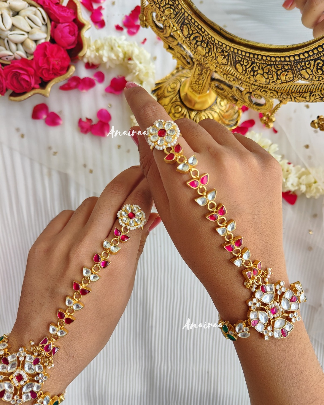 Multicolor paachi kundan hathphool