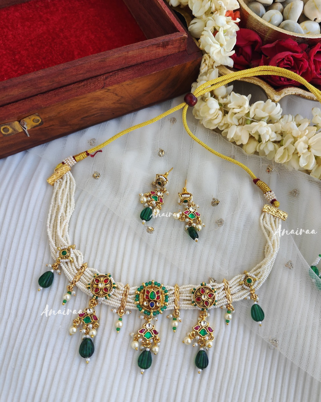 Aadhira louts choker set