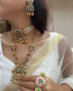 Antique kundan set(dispatch time 2 to 3 weeks)
