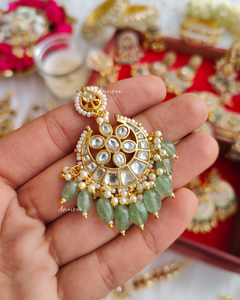 Kundan maangtikka