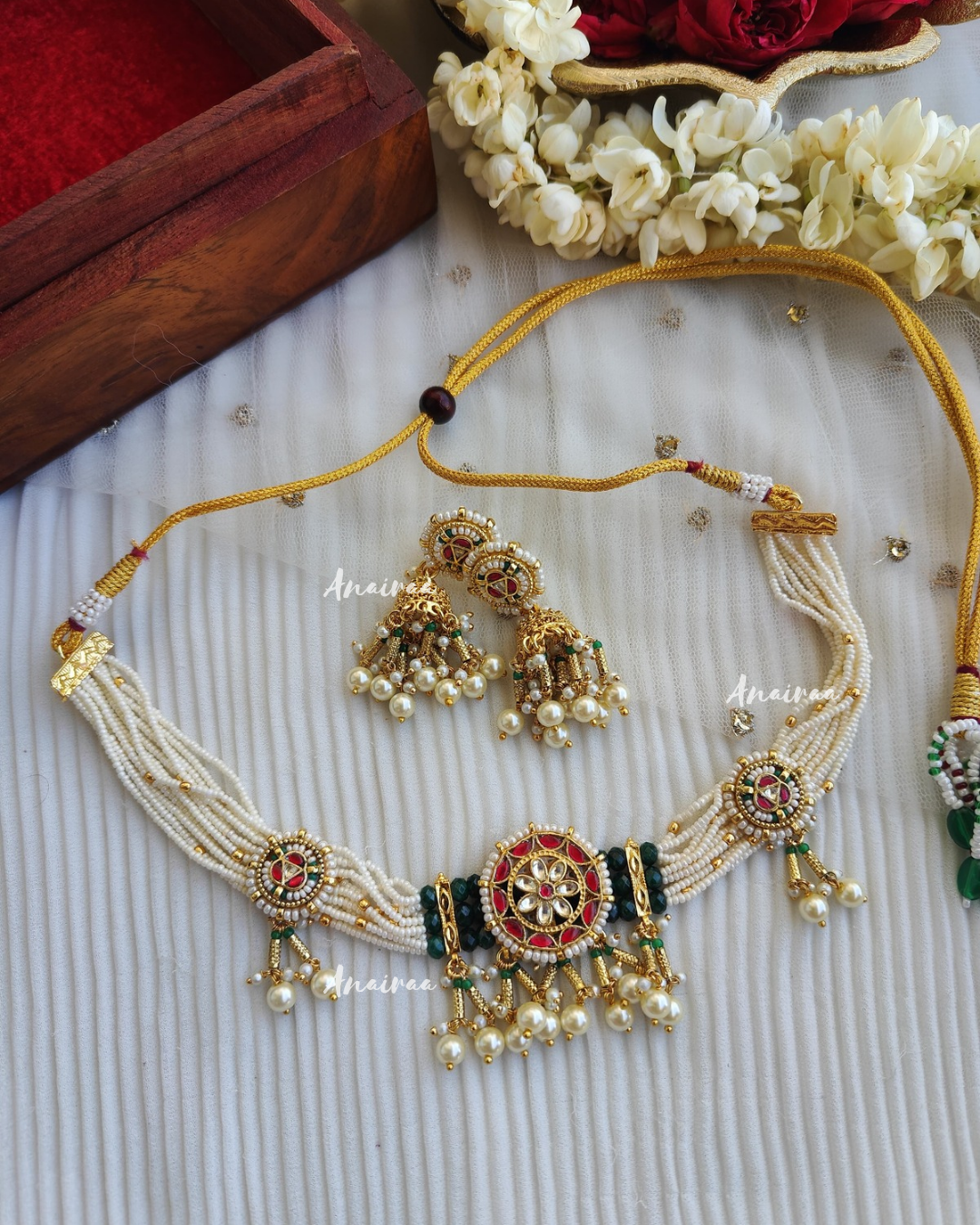Tanmaya Kundan choker & bracelet combo