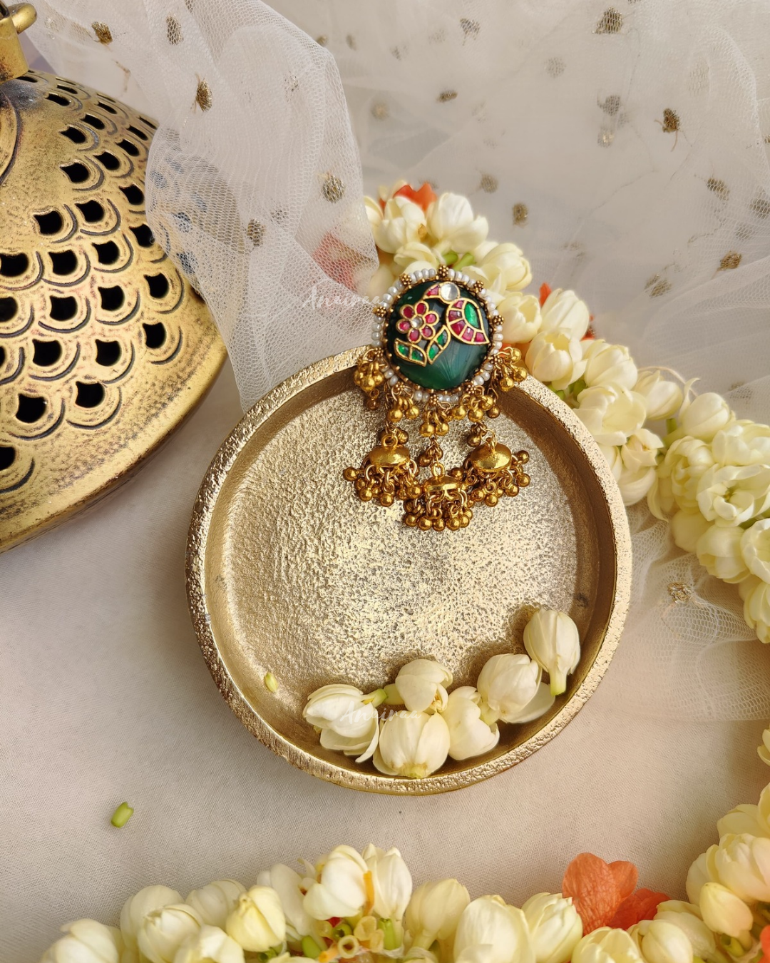 Heritage parrot ring