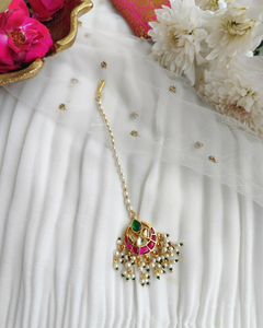 Paachi kundan mangtikka