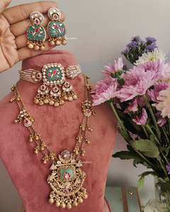 Antique kundan set(dispatch time 2 to 3 weeks)