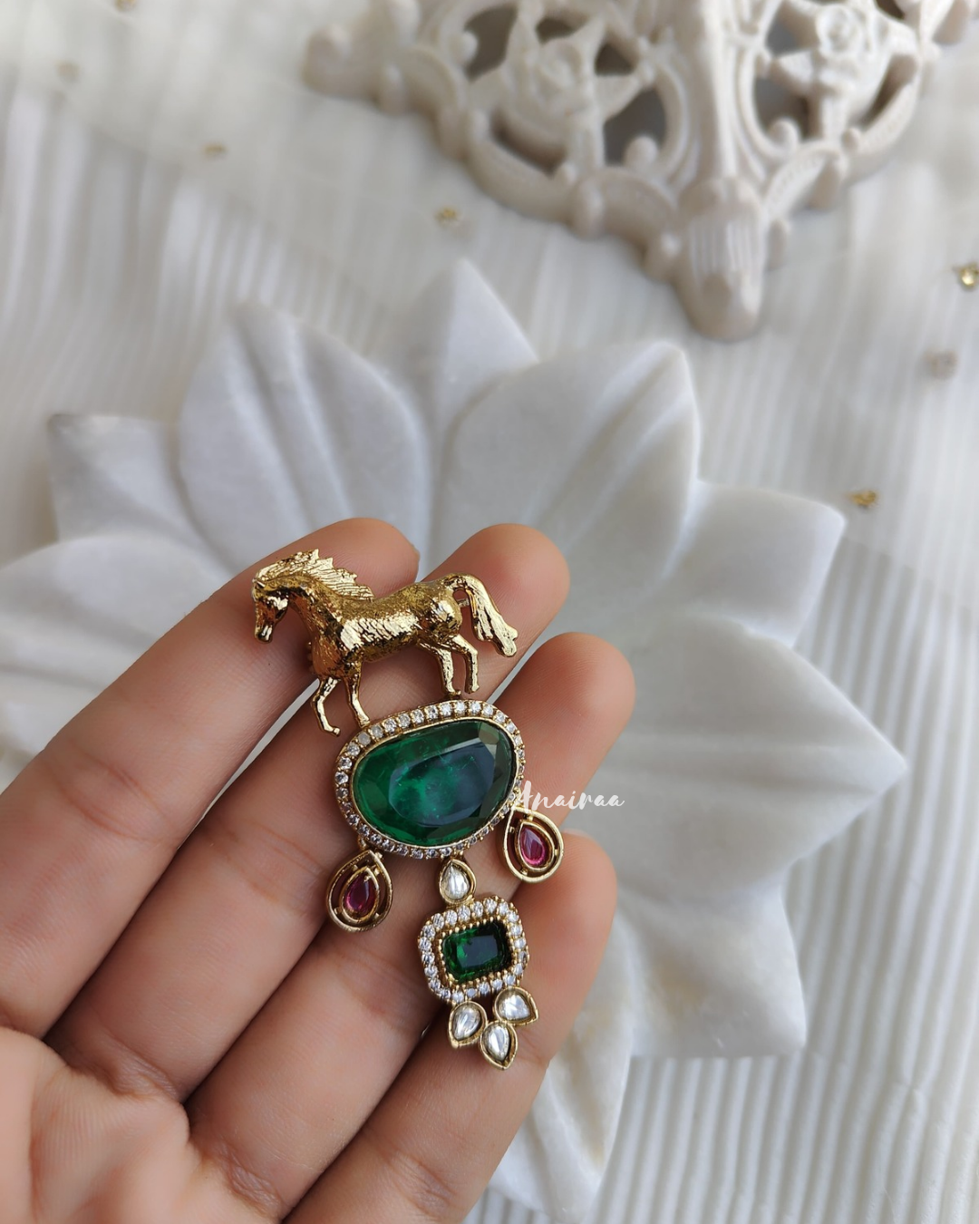 Aamir Khan polki emerald brooch