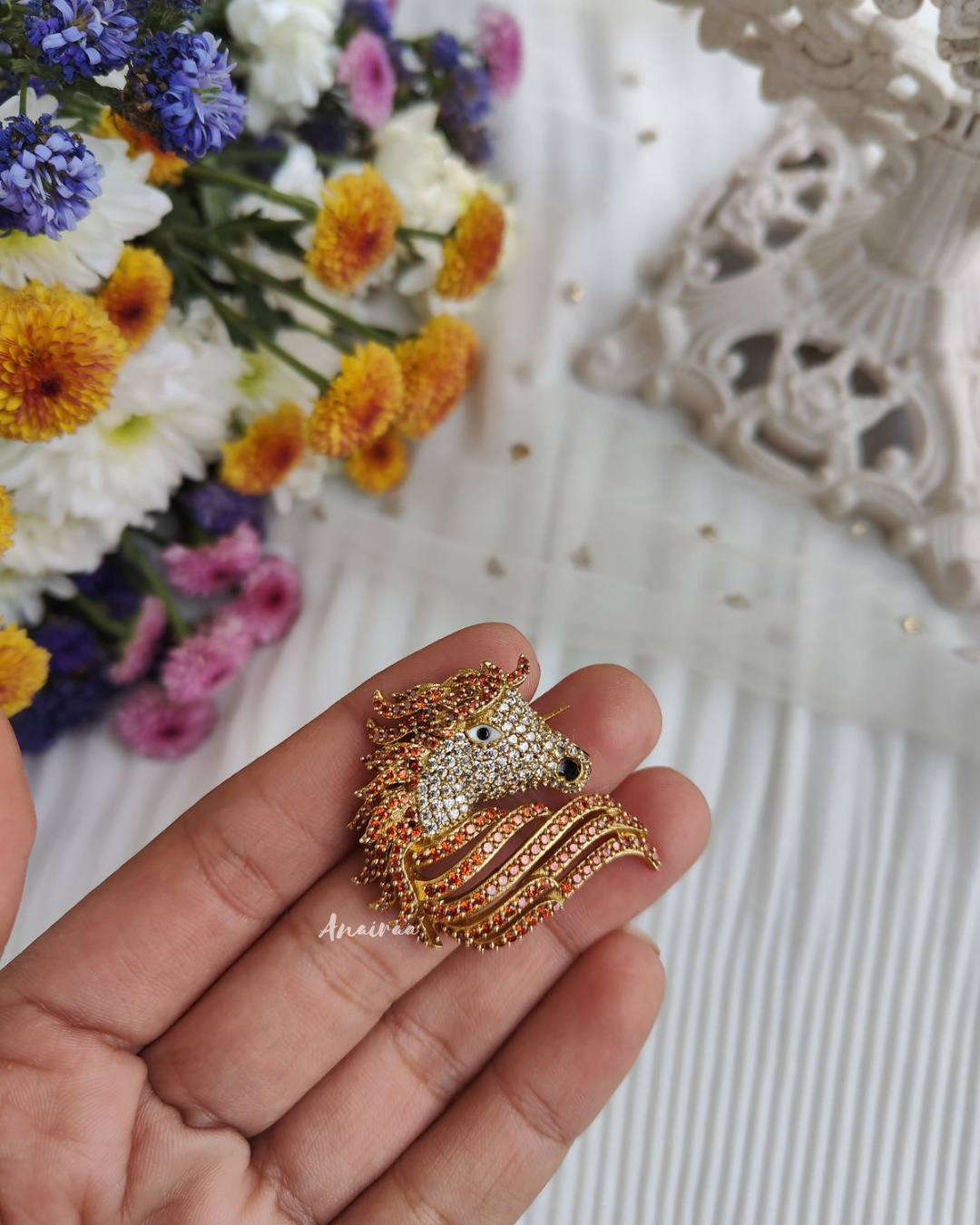 Varun Dhawan polki brooch