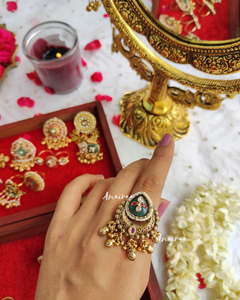 Antique ring