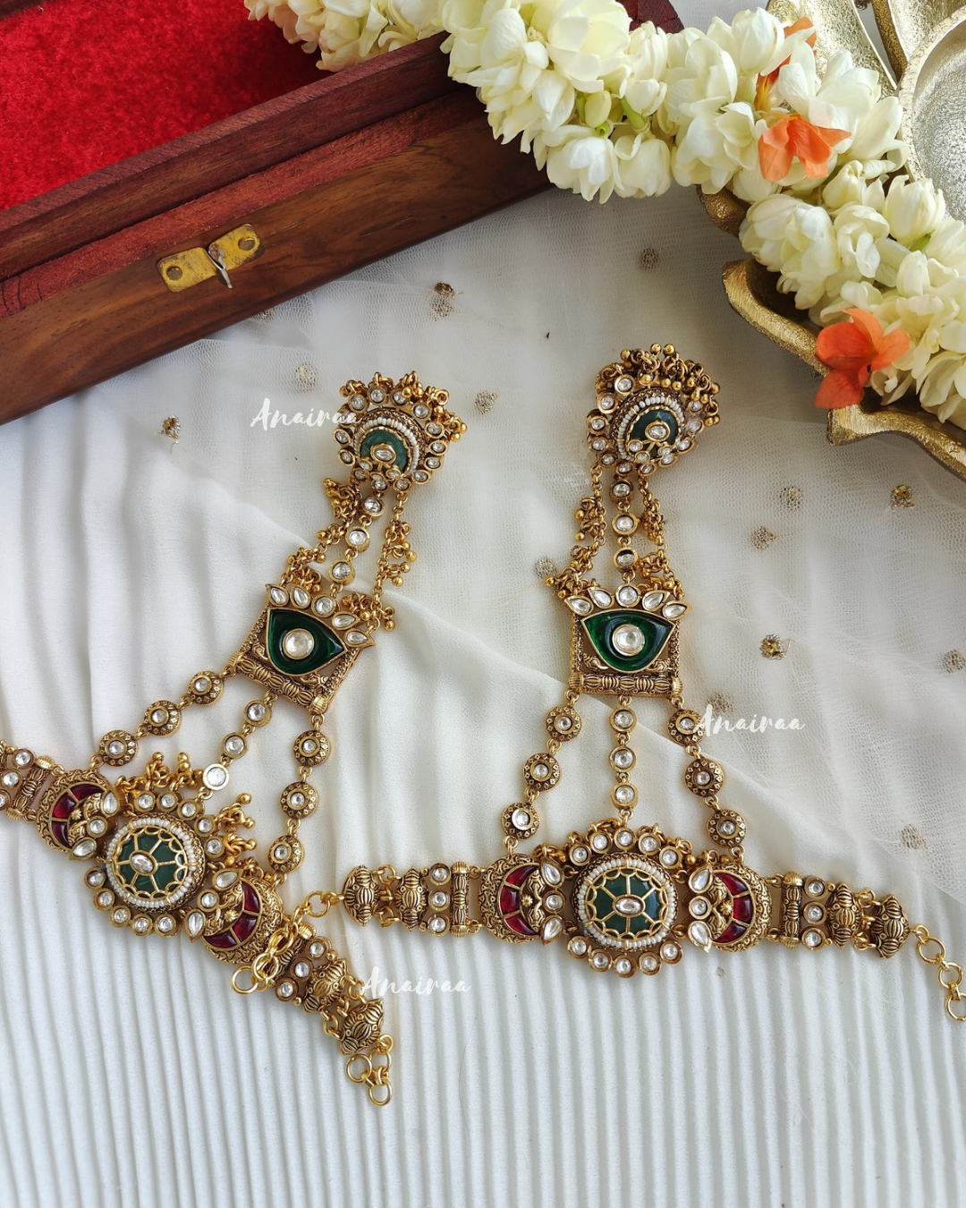 Antique hathphool