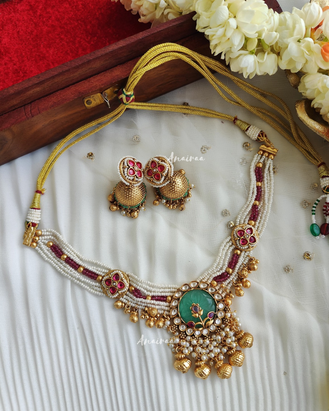 Antique choker set