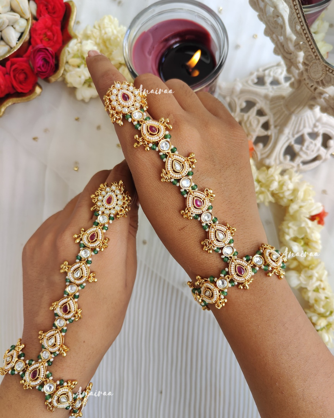 Antique hathphool