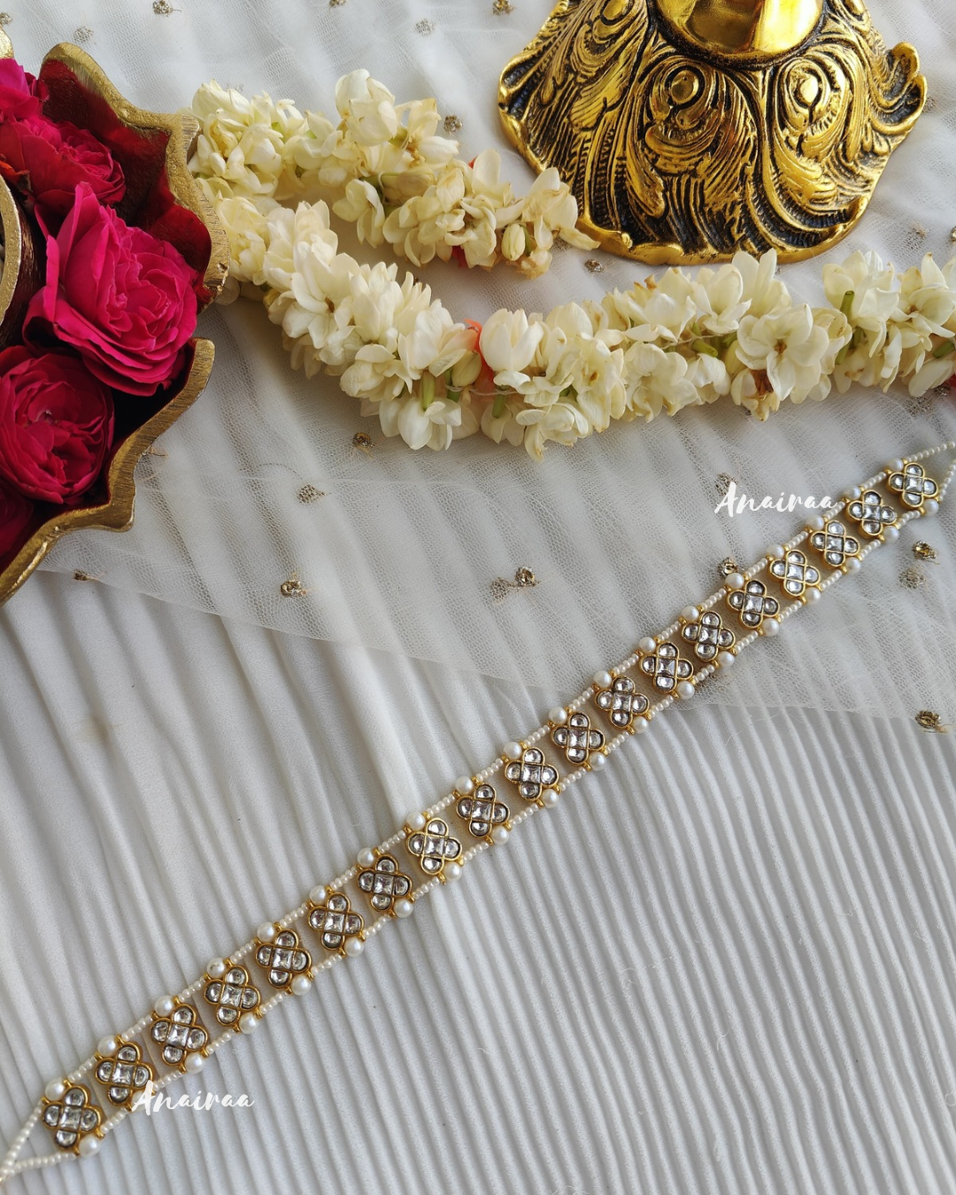 White kundan sheeshpatti