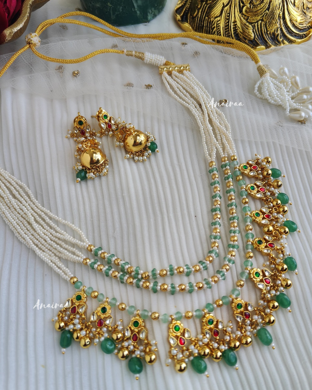 Urvashi necklace set