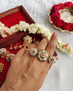 Antique Kundan ring