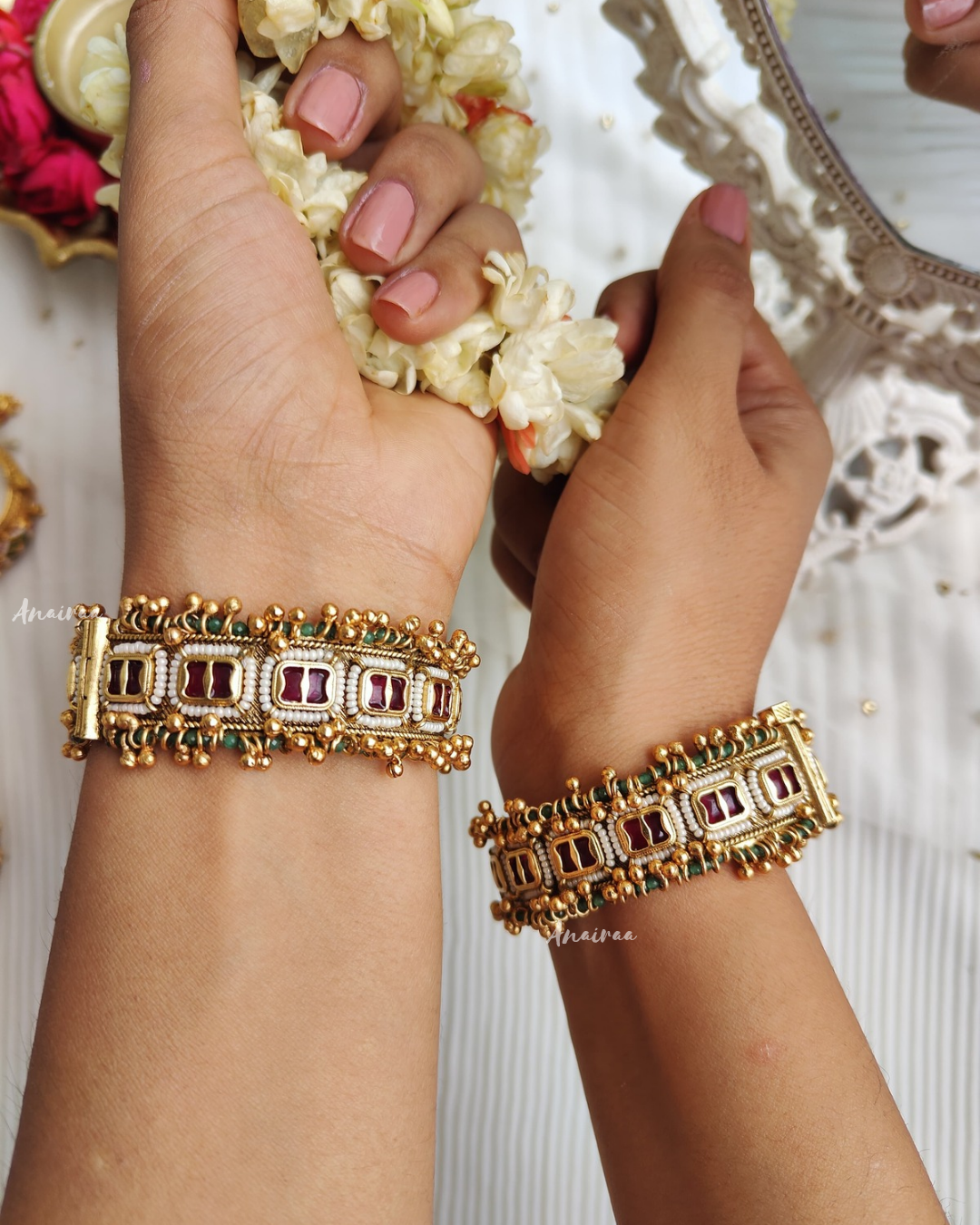 Antique openable kada