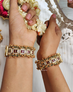 Antique openable kada