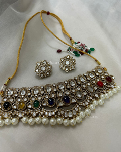 Karishma Kapoor choker set