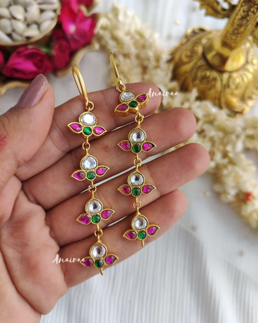 Jadau earchains