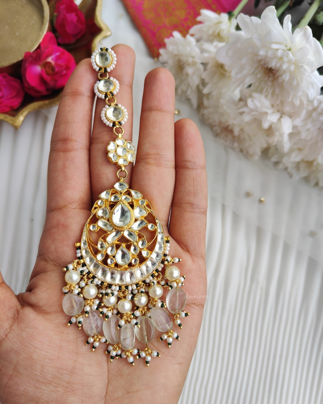 Paachi Kundan mangtikka
